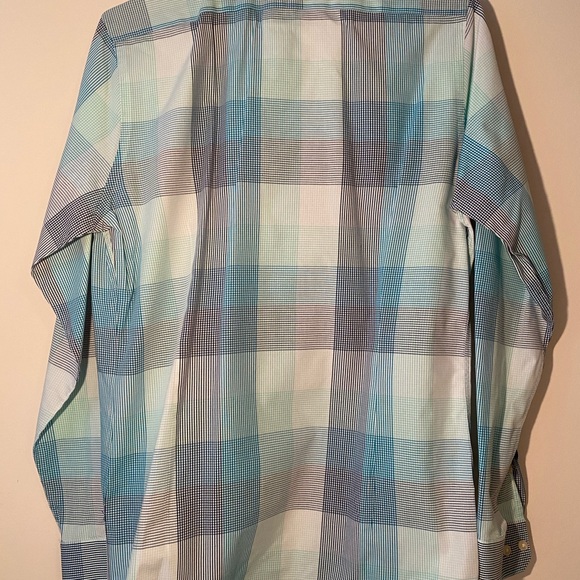 Express Button-Down - Picture 3 of 4